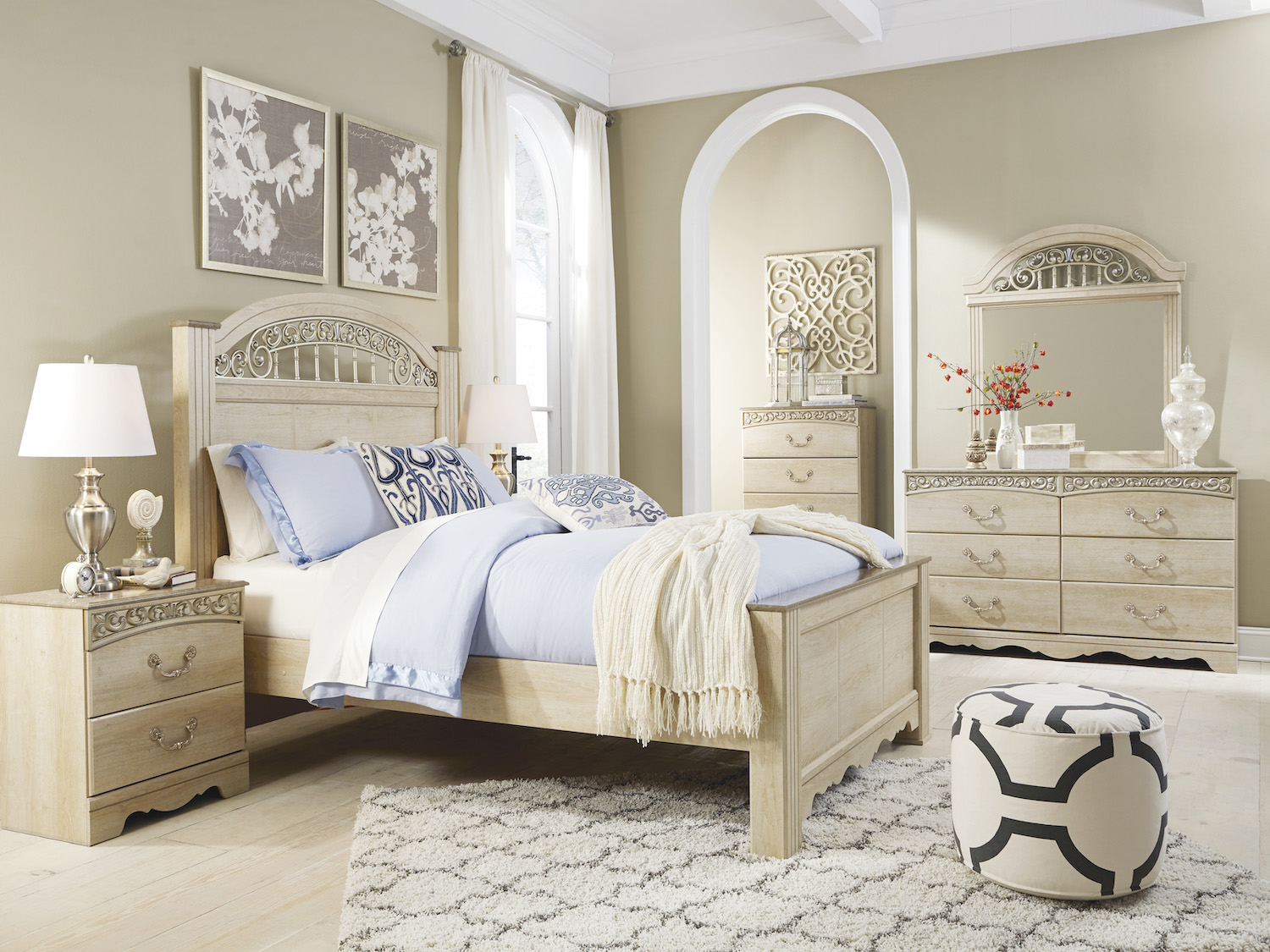 Ashley Traditional Bedroom Set Catalina 5 pc Bedroom Set