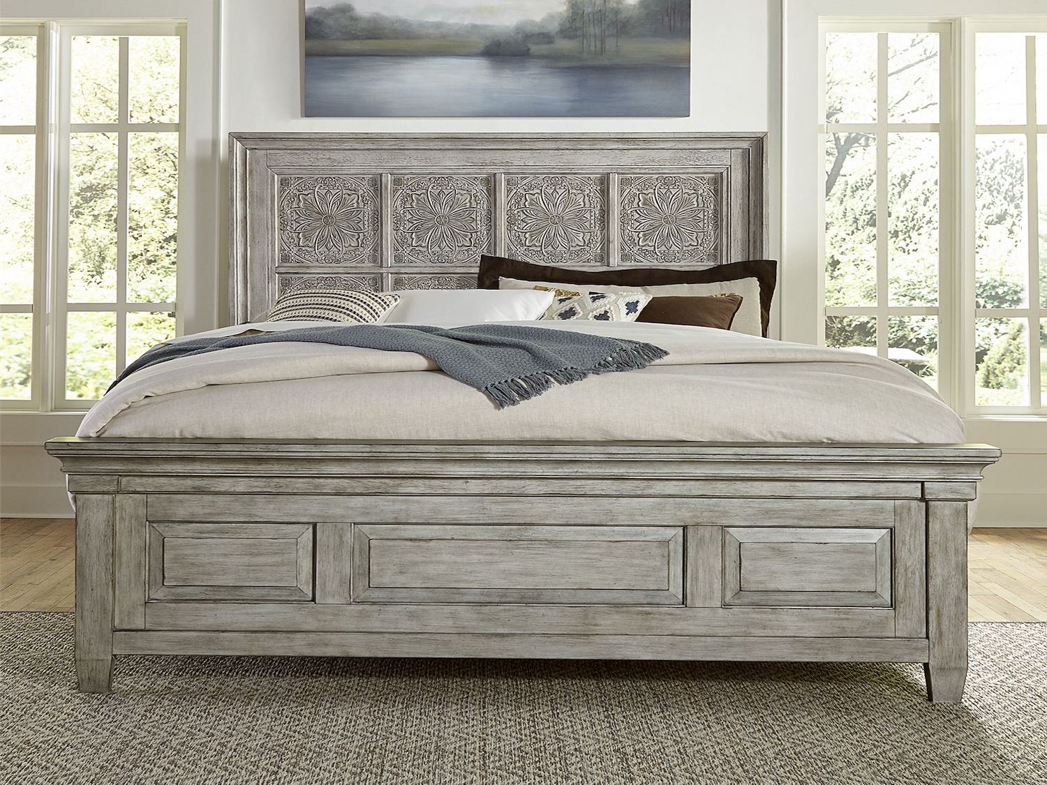 Liberty Furniture Heartland Queen Bed with Heavy Top Crown in Antique