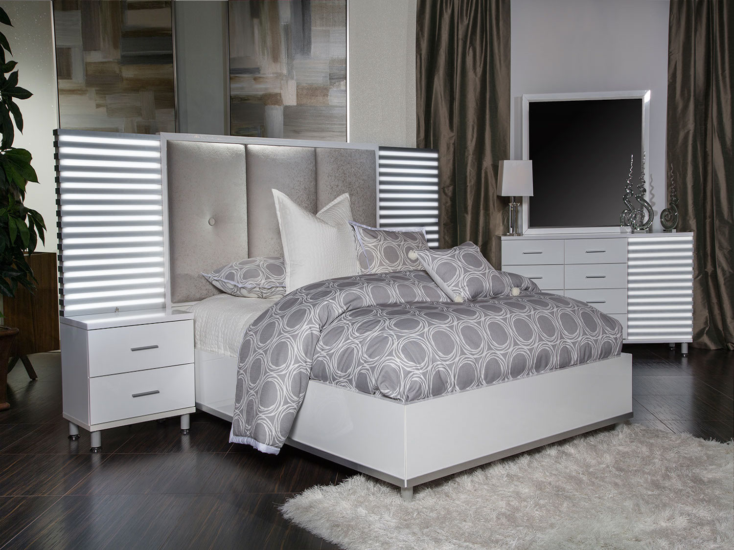 Modern and Contemporary design Kingsize Bed Set Horizons Bed Set