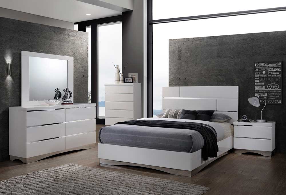 Stoney White 6 Pc Queen Bed Set, White Dresser Mirror Accents